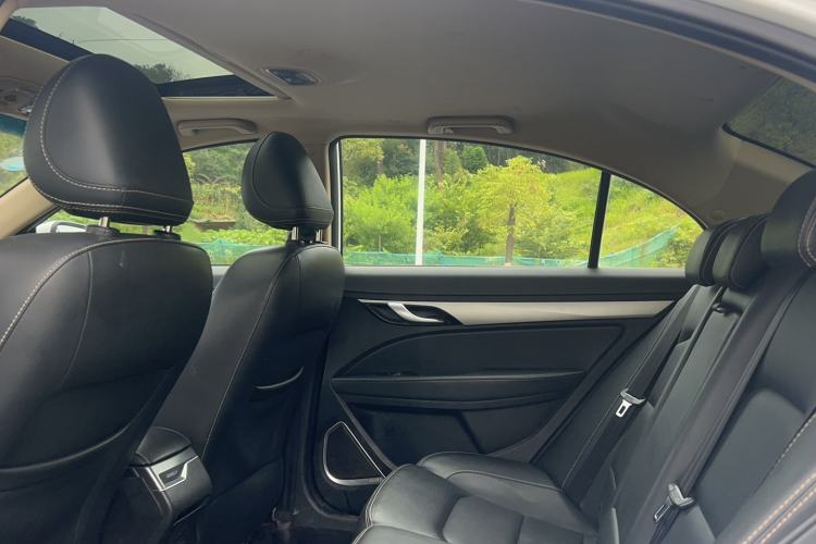 Used Geely Auto Emgrand 2018 1.5L CVT Upward Connect Edition Interior 5