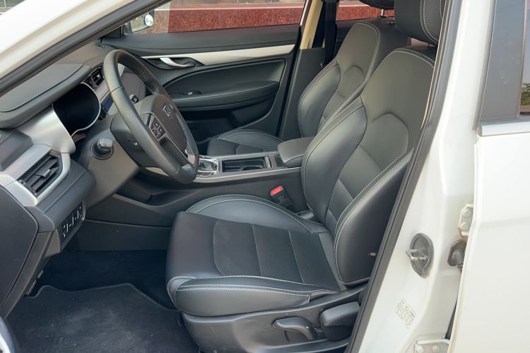 Used Geely Auto Emgrand 2018 1.5L CVT Upward Connect Edition Interior 5