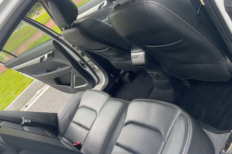 Used Geely Auto Emgrand 2018 1.5L CVT Upward Connect Edition Interior 7
