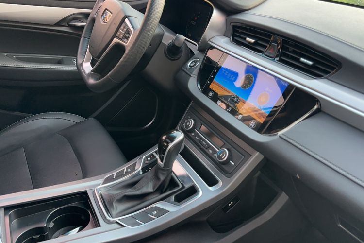 Used Geely Auto Emgrand 2018 1.5L CVT Upward Connect Edition Interior 7