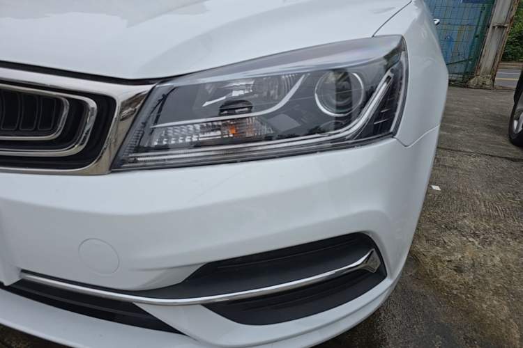 Used Geely Auto Emgrand 2018 1.5L CVT Upward Connect Edition Left Front Headlight