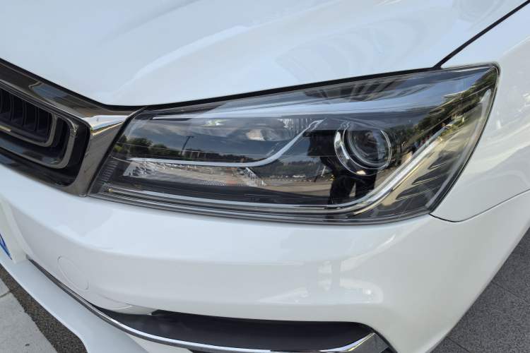 Used Geely Auto Emgrand 2018 1.5L CVT Upward Connect Edition Left Front Headlight