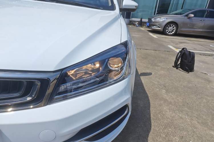 Used Geely Auto Emgrand 2018 1.5L CVT Upward Connect Edition Left Front Headlight