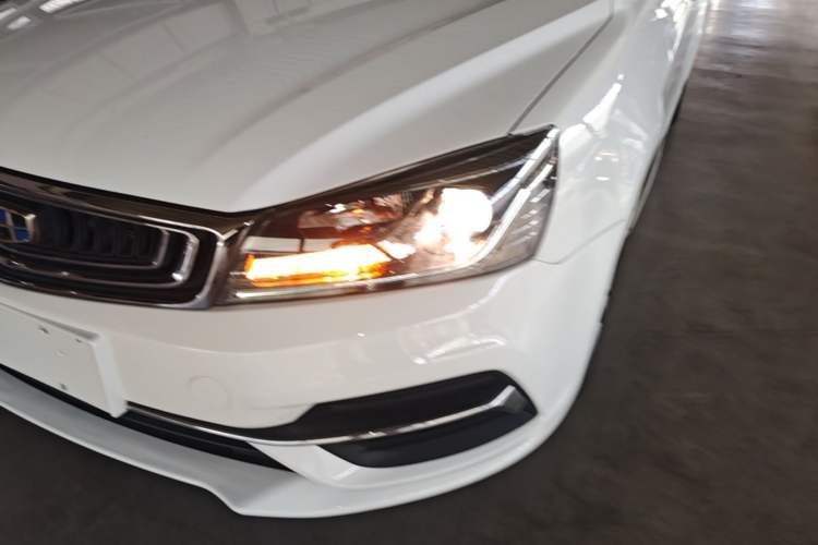 Used Geely Auto Emgrand 2018 1.5L Manual Upward Connect Edition Left Front Headlight