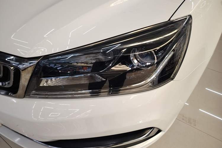 Used Geely Auto Emgrand 2018 1.5L Manual Upward Connect Edition Left Front Headlight