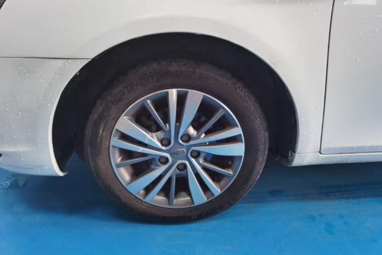 Used Geely Auto Emgrand 2018 1.5L CVT Upward Connect Edition Left Front Wheel Hub