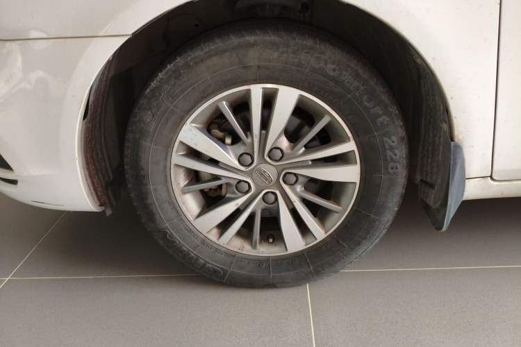 Used Geely Auto Emgrand 2018 1.5L CVT Luxury Model Left Front Wheel Hub
