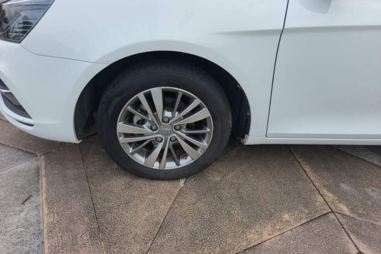 Used Geely Auto Emgrand 2018 1.5L CVT Upward Connect Edition Left Front Wheel Hub