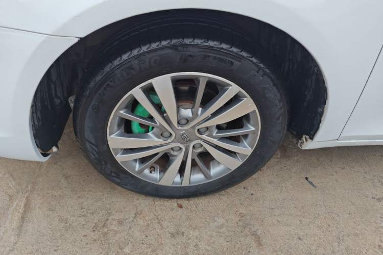Used Geely Auto Emgrand 2018 1.5L Manual Upward Connect Edition Left Front Wheel Hub