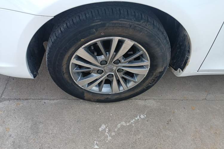 Used Geely Auto Emgrand 2018 1.5L Manual Luxury Model Left Front Wheel Hub