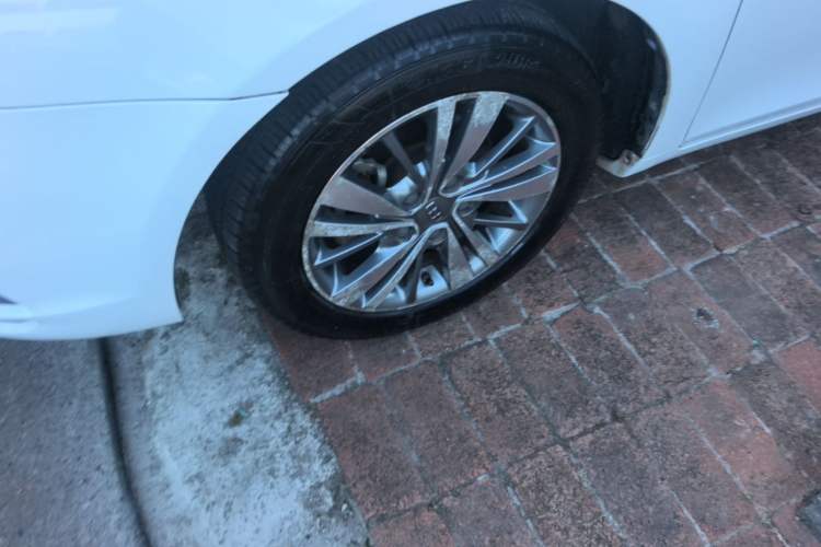 Used Geely Auto Emgrand 2018 1.5L Manual Upward Connect Edition Left Front Wheel Hub