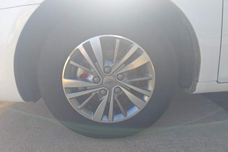Used Geely Auto Emgrand 2018 1.5L CVT Luxury Model Left Front Wheel Hub