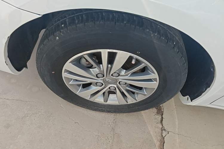 Used Geely Auto Emgrand 2018 1.5L Manual Luxury Model Left Front Wheel Hub
