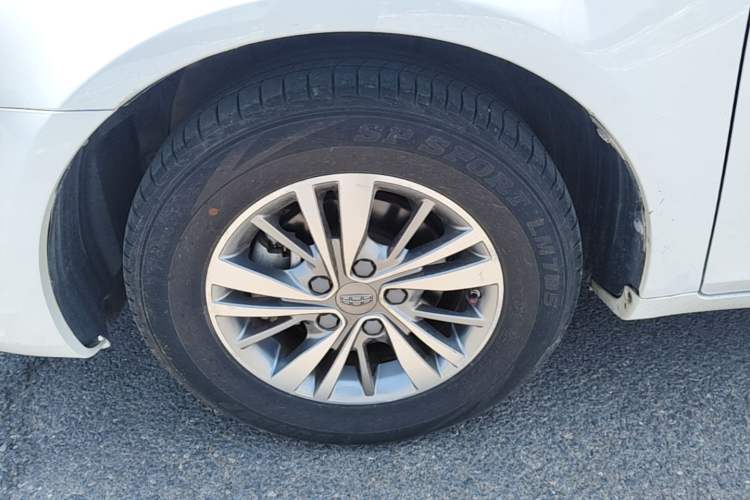 Used Geely Auto Emgrand 2018 1.5L Manual Luxury Model Left Front Wheel Hub