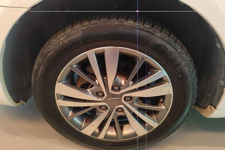 Used Geely Auto Emgrand 2018 1.5L Manual Upward Connect Edition Left Front Wheel Hub