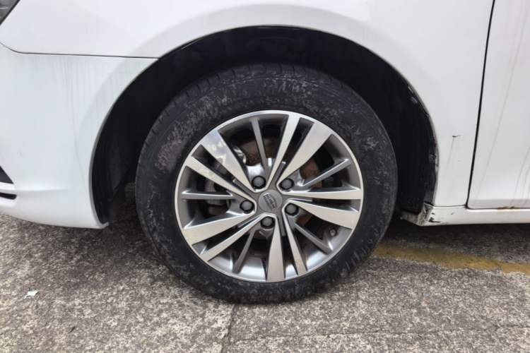 Used Geely Auto Emgrand 2018 1.5L Manual Upward Connect Edition Left Front Wheel Hub