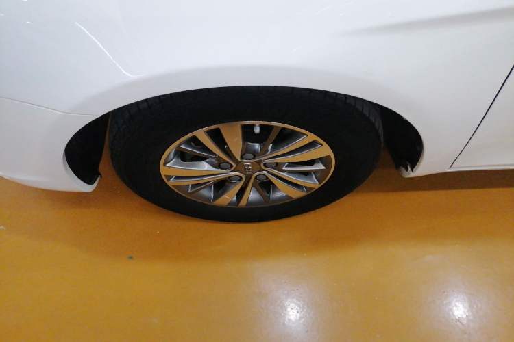 Used Geely Auto Emgrand 2018 1.5L CVT Luxury Model Left Front Wheel Hub