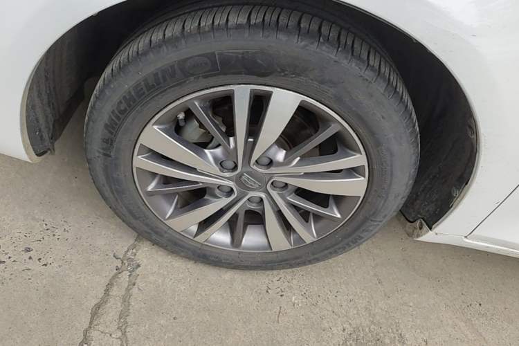 Used Geely Auto Emgrand 2018 1.5L CVT Upward Connect Edition Left Front Wheel Hub