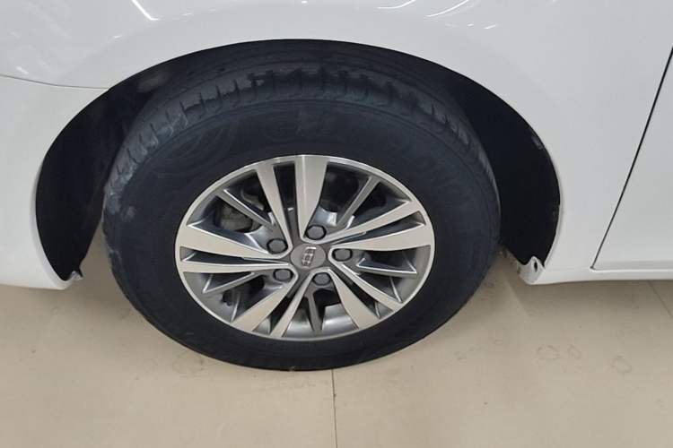 Used Geely Auto Emgrand 2018 1.5L Manual Luxury Model Left Front Wheel Hub