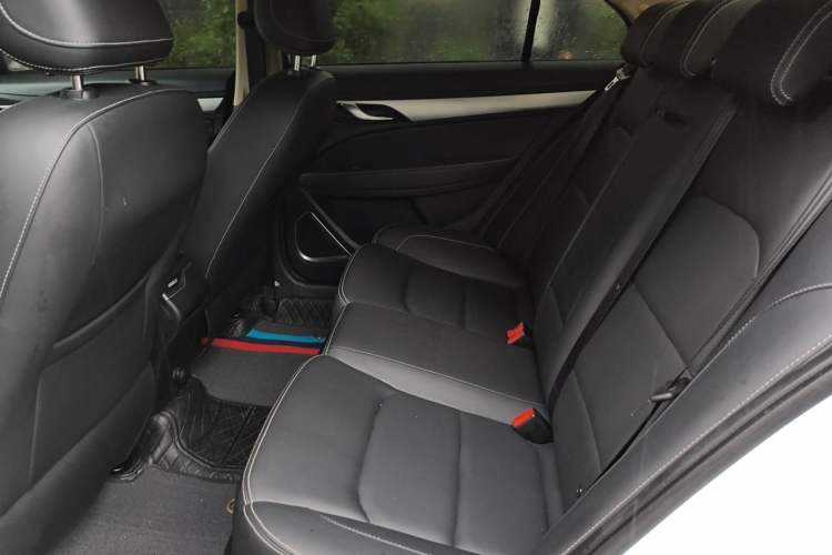 Used Geely Auto Emgrand 2018 1.5L CVT Upward Connect Edition Left Rear Seat