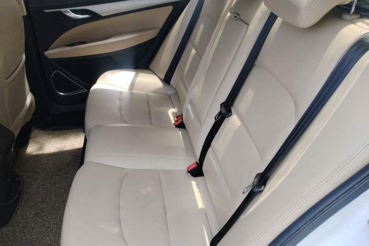 Used Geely Auto Emgrand 2018 1.5L Manual Fashion Model Left Rear Seat
