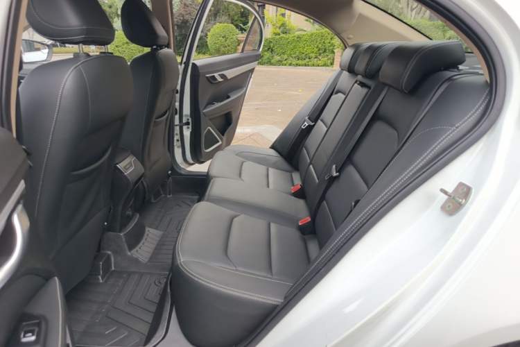 Used Geely Auto Emgrand 2018 1.5L CVT Upward Connect Edition Left Rear Seat