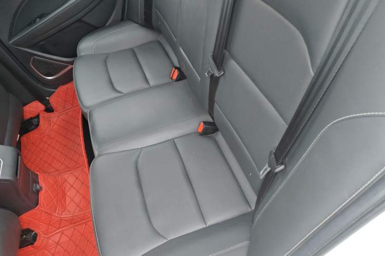 Used Geely Auto Emgrand 2018 1.5L Manual Upward Connect Edition Left Rear Seat