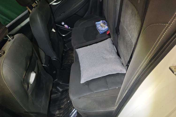 Used Geely Auto Emgrand 2018 1.5L Manual Upward Connect Edition Left Rear Seat