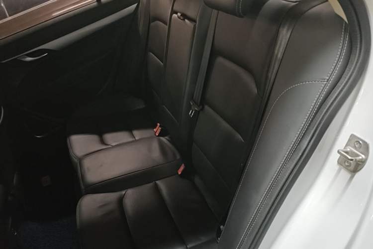Used Geely Auto Emgrand 2018 1.5L Manual Upward Connect Edition Left Rear Seat