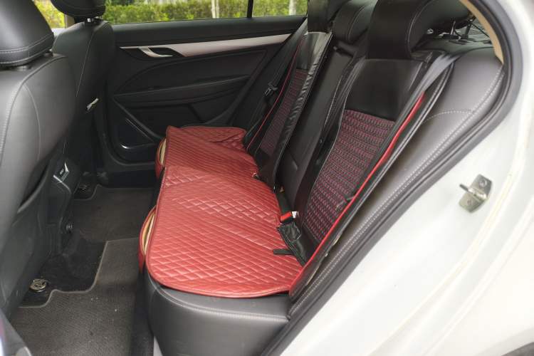 Used Geely Auto Emgrand 2018 1.5L CVT Upward Connect Edition Left Rear Seat