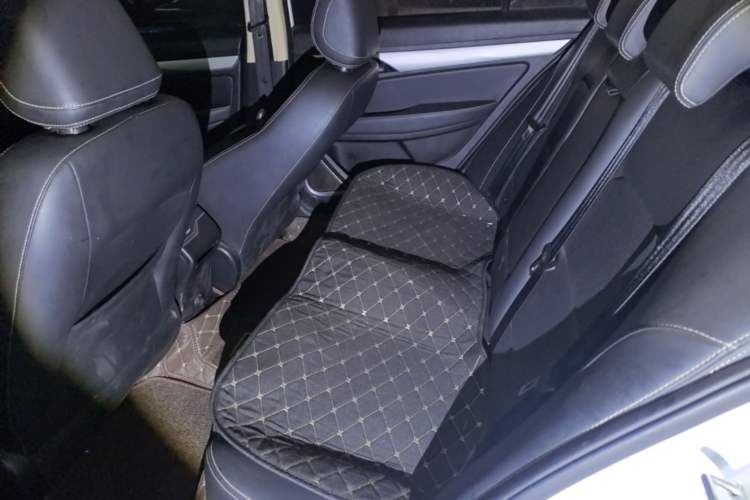 Used Geely Auto Emgrand 2018 1.5L CVT Upward Connect Edition Left Rear Seat