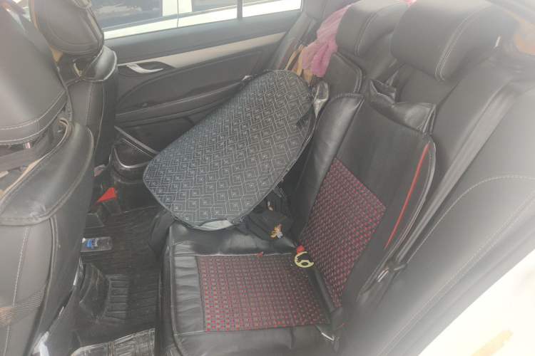 Used Geely Auto Emgrand 2018 1.5L Manual Upward Connect Edition Left Rear Seat