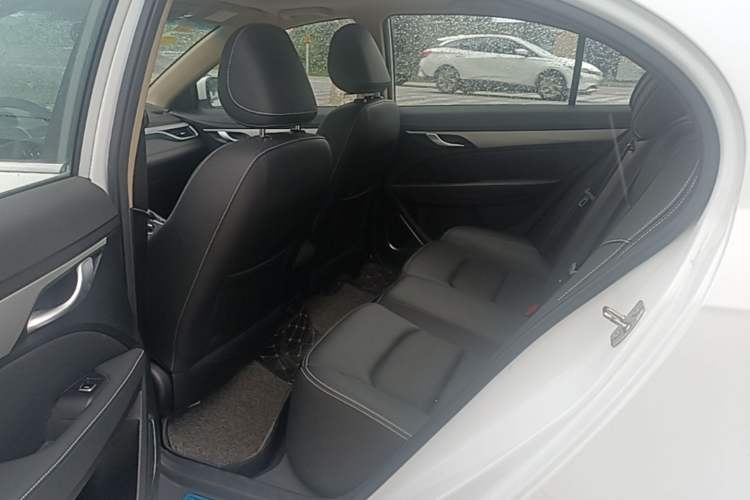 Used Geely Auto Emgrand 2018 1.5L CVT Upward Connect Edition Left Rear Seat