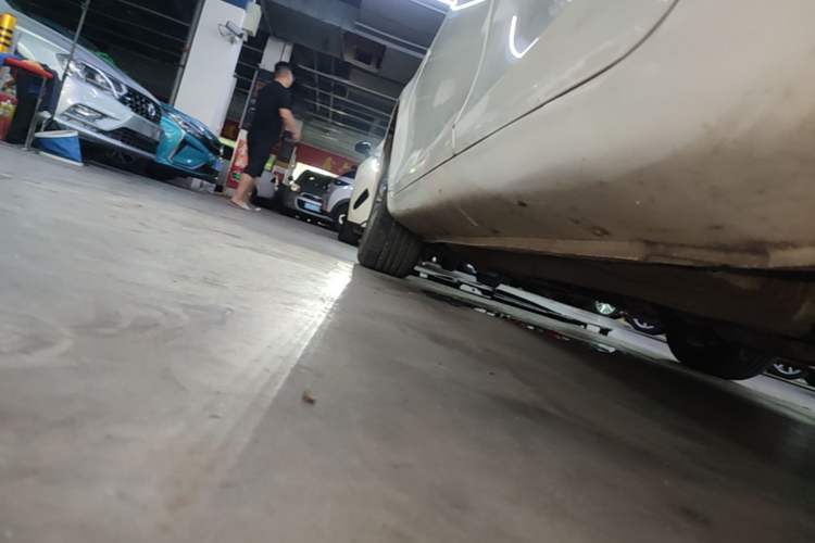 Used Geely Auto Emgrand 2018 1.5L CVT Upward Connect Edition Left Side Sill