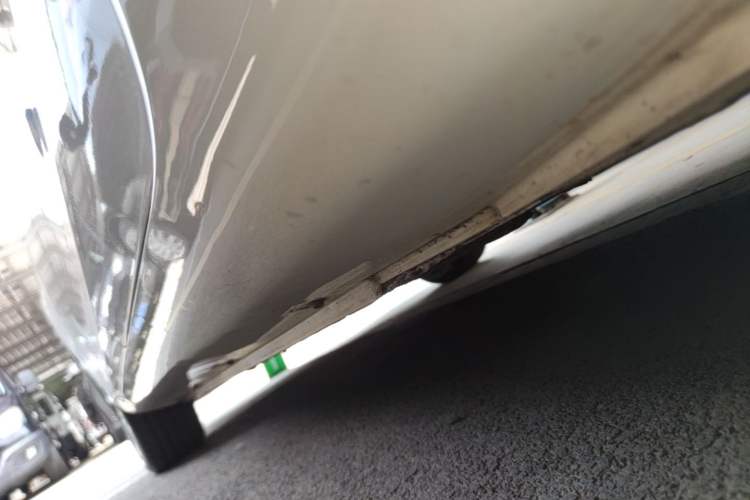 Used Geely Auto Emgrand 2018 1.5L CVT Upward Connect Edition Left Side Sill