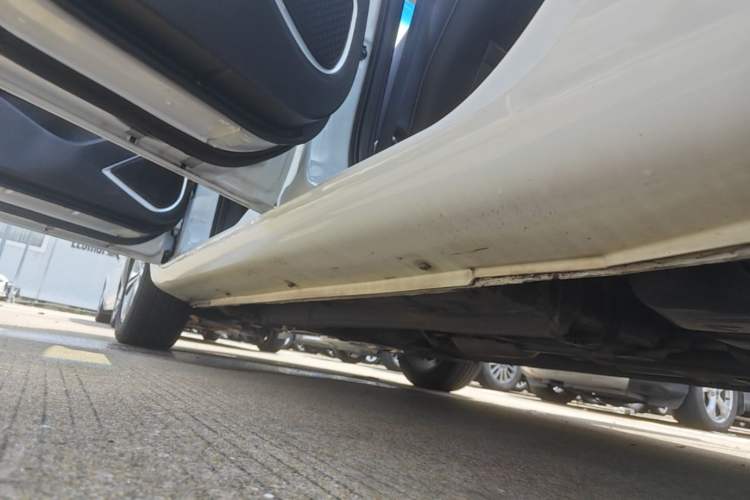 Used Geely Auto Emgrand 2018 1.5L CVT Upward Connect Edition Left Side Sill