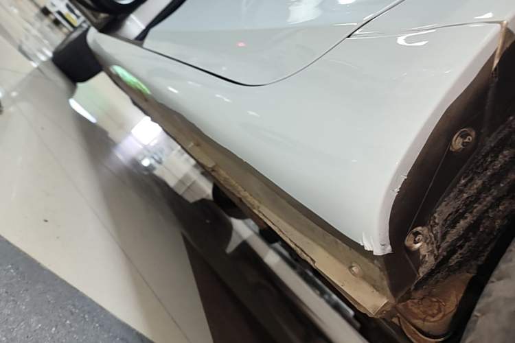 Used Geely Auto Emgrand 2018 1.5L CVT Upward Connect Edition Left Side Sill