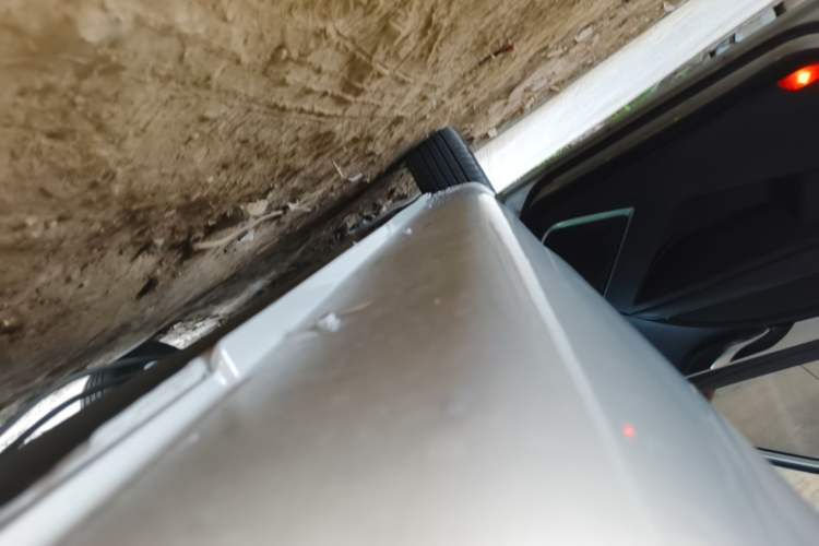 Used Geely Auto Emgrand 2018 1.5L CVT Upward Connect Edition Left Side Sill