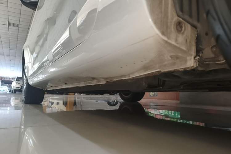 Used Geely Auto Emgrand 2018 1.5L CVT Upward Connect Edition Left Side Sill