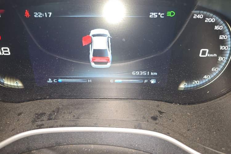 Used Geely Auto Emgrand 2018 1.5L Manual Upward Connect Edition Odometer Close Up