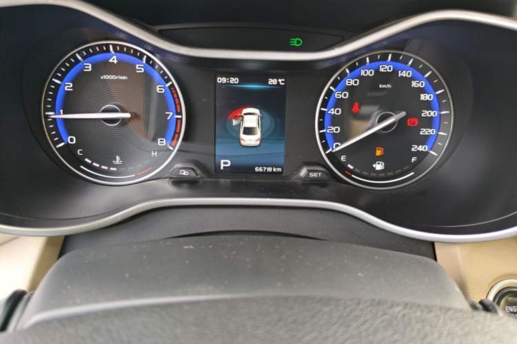 Used Geely Auto Emgrand 2018 1.5L CVT Luxury Model Odometer Close Up