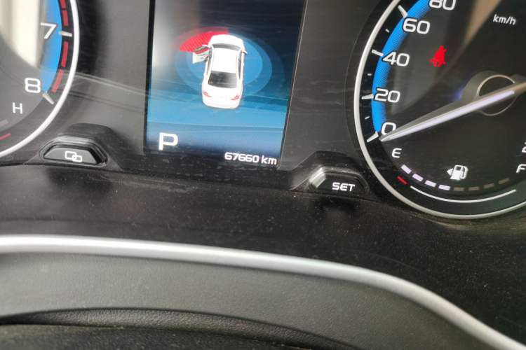 Used Geely Auto Emgrand 2018 1.5L CVT Luxury Model Odometer Close Up