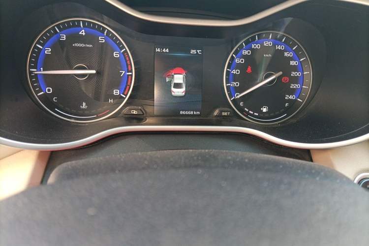 Used Geely Auto Emgrand 2018 1.5L Manual Luxury Model Odometer Close Up