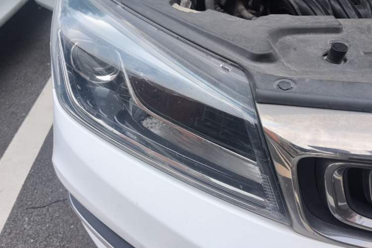 Used Geely Auto Emgrand 2018 1.5L CVT Upward Connect Edition Right Front Headlight