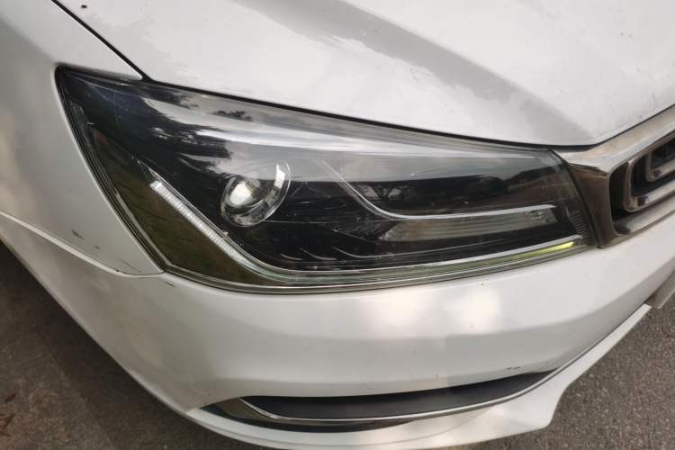Used Geely Auto Emgrand 2018 1.5L CVT Luxury Model Right Front Headlight