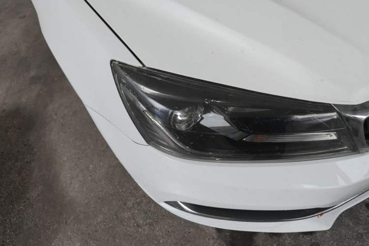 Used Geely Auto Emgrand 2018 1.5L Manual Upward Connect Edition Right Front Headlight