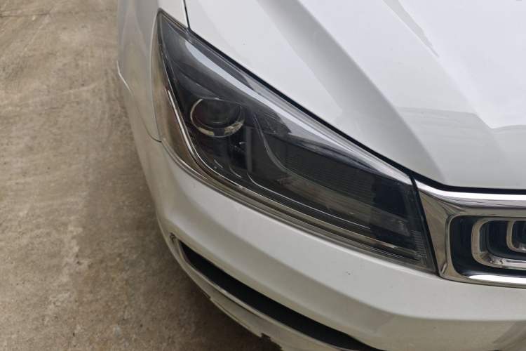 Used Geely Auto Emgrand 2018 1.5L Manual Upward Connect Edition Right Front Headlight