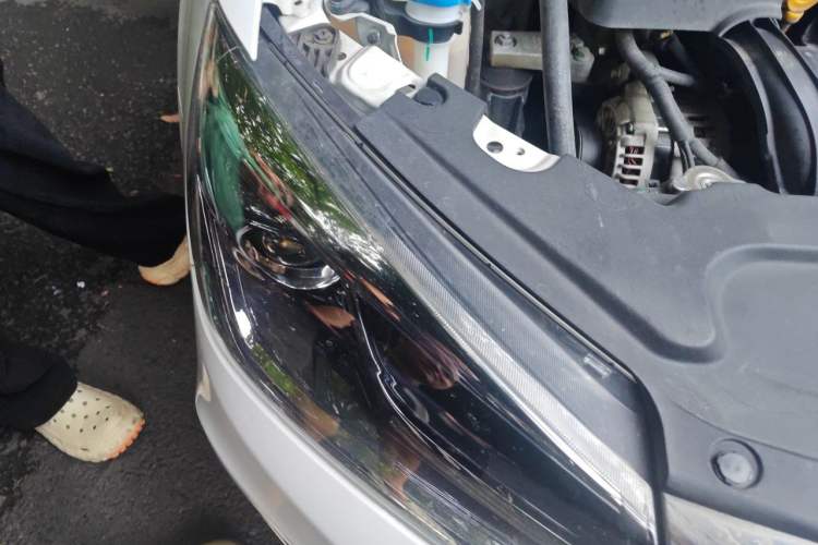 Used Geely Auto Emgrand 2018 1.5L CVT Upward Connect Edition Right Front Headlight
