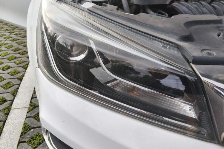 Used Geely Auto Emgrand 2018 1.5L CVT Upward Connect Edition Right Front Headlight