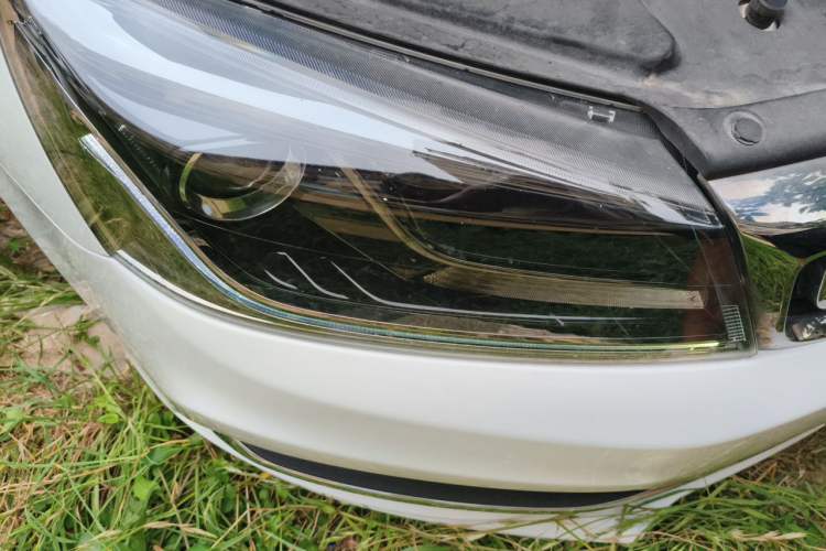 Used Geely Auto Emgrand 2018 1.5L Manual Upward Connect Edition Right Front Headlight